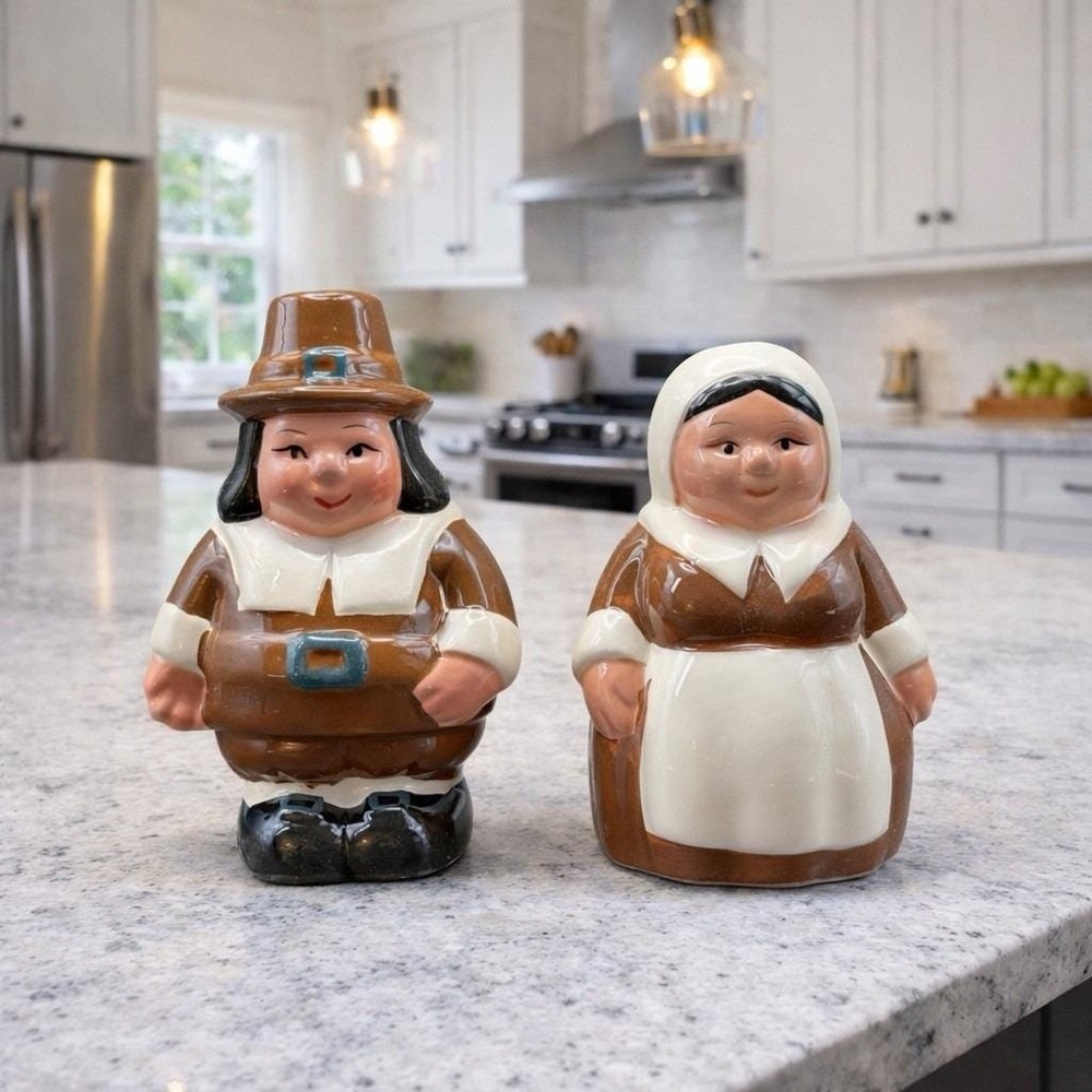 Vintage Publix 2004 Pilgrim Pair‎ Salt Pepper Shakers Thanksgiving Collectible